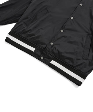 表側：前たてはYKK金属スナップボタン（TAION刻印）