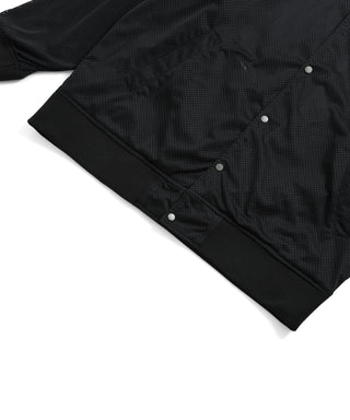 裏側：前たてはYKK金属スナップボタン（TAION刻印）