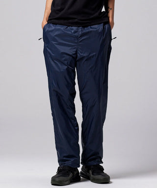 ダークネイビー×ブラック（表側）／モデル身長 181cm／着用サイズ L