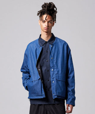 ブラック（裏側）／モデル身長 181cm／着用サイズ L