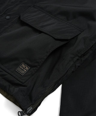 表側：左右腰にポケット