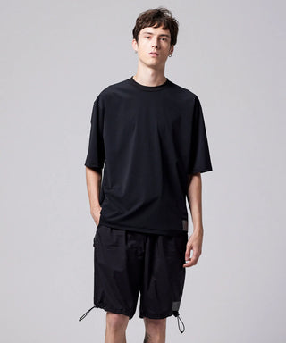 ブラック／モデル身長 178cm／着用サイズ L