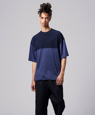 ネイビー／モデル身長 181cm／着用サイズ L