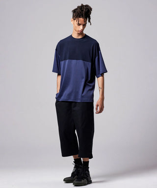 ネイビー／モデル身長 181cm／着用サイズ L