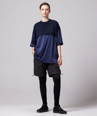 ネイビー／モデル身長 169cm／着用サイズ XS