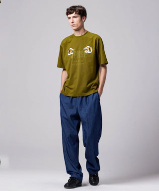 オリーブ(スカジャントラ刺繍)／モデル身長 178cm／着用サイズ L