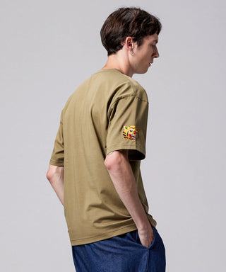 オリーブ(ベトジャン虎福刺繍)／モデル身長 178cm／着用サイズ L