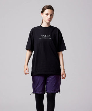 ブラック／モデル身長 169cm／着用サイズ S