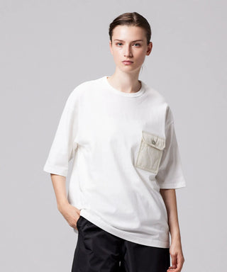 オフホワイト-ホワイト／モデル身長 169cm／着用サイズ S