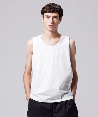 ホワイト／モデル身長 178cm／着用サイズ L