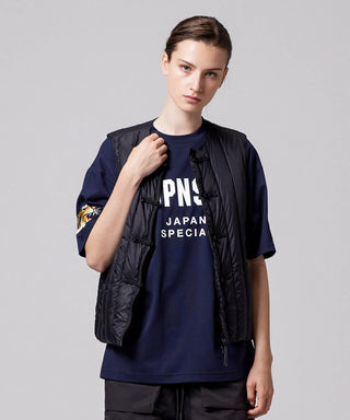 ブラック×ブラック（表側）／モデル身長 169cm／着用サイズ XS