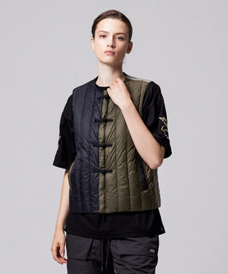 クレイジー×ブラック（表側）／モデル身長 169cm／着用サイズ XS