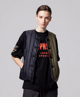 クレイジー×ブラック（表側）／モデル身長 169cm／着用サイズ XS