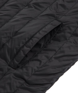 裏側：左右腰にポケット