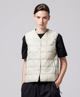 アイスグレー／モデル身長 169cm／着用サイズ L