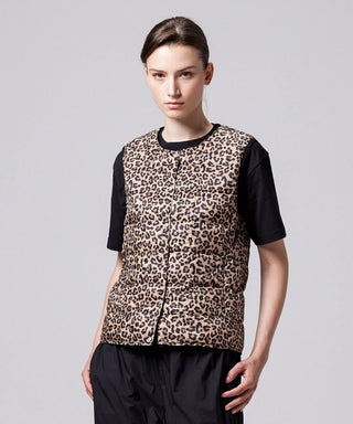 カーキレオパード／モデル身長 169cm／着用サイズ L