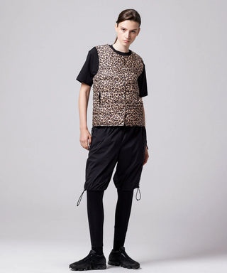 ブラック／モデル身長 169cm／着用サイズ L