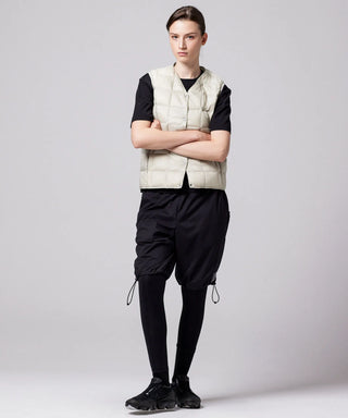 ブラック／モデル身長 169cm／着用サイズ L