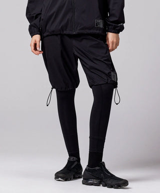 ブラック／モデル身長 169cm／着用サイズ L