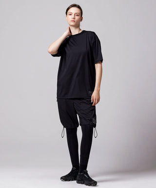 ブラック／モデル身長 169cm／着用サイズ L