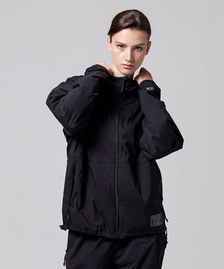 ブラック／モデル身長 169cm／着用サイズ L