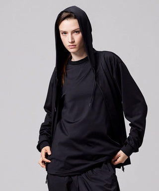 ブラック／モデル身長 169cm／着用サイズ L