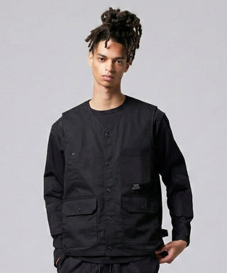 ブラック／モデル身長 181cm／着用サイズ L