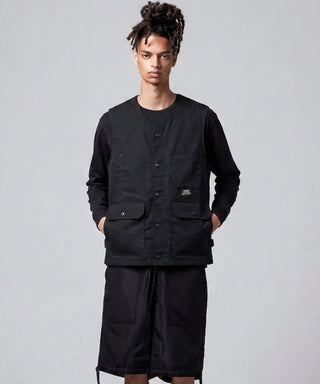 ブラック／モデル身長 181cm／着用サイズ L