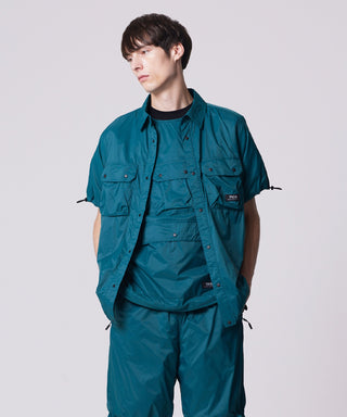 ダークブルーグリーン／モデル身長 178cm／着用サイズ L