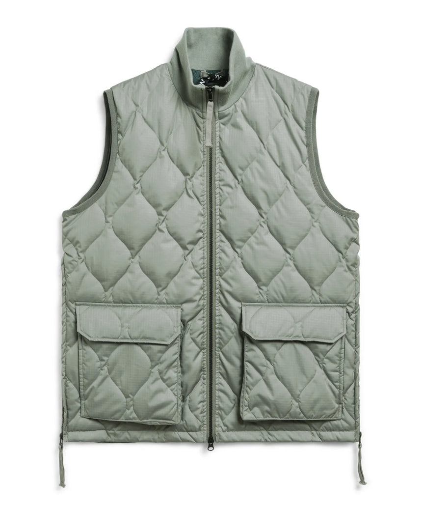 極美品*希少 バランタイン 大きいサイズ ダウンベスト カシミヤ L 極美品*希少 バランタイン 大きいサイズ ダウンベスト カシミヤ L