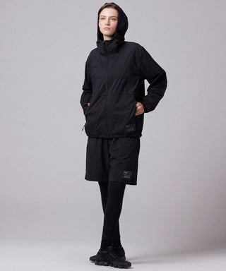 ブラック／モデル身長 169cm／着用サイズ L