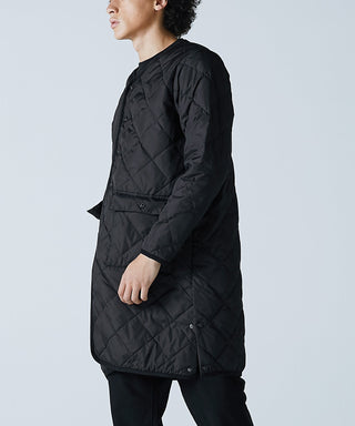 ブラック／モデル身長 180cm／着用サイズ L