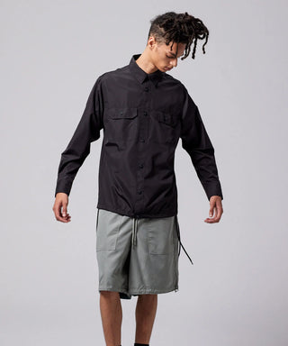 ブラック／モデル身長 181cm／着用サイズ L