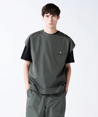 オリーブ／モデル身長 178cm／着用サイズ L