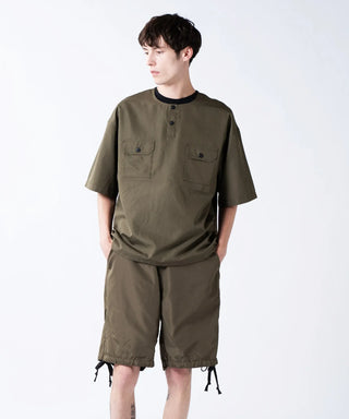 ダークオリーブ／モデル身長 178cm／着用サイズ L