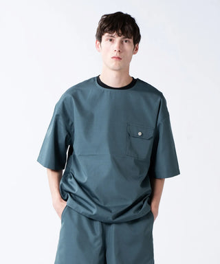 ダークグリーン／モデル身長 178cm／着用サイズ L