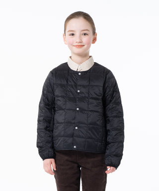 ブラック／モデル身長 135cm／着用サイズ 140