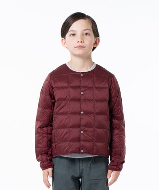 バーガンディ／モデル身長 132cm／着用サイズ 140