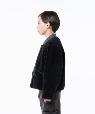 ブラック×ブラック／モデル身長 132cm／着用サイズ 140
