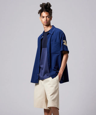 ダークネイビー／モデル身長 181cm／着用サイズ L