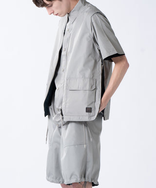 ダークセージグリーン（表側）／モデル身長 178cm／着用サイズ L