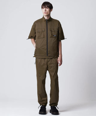 ダークオリーブ×ダークネイビー（表側）／モデル身長 178cm／着用サイズ L