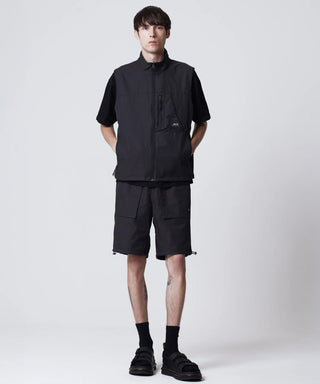 ダークブルーグリーン×ブラック（裏側）／モデル身長 178cm／着用サイズ L