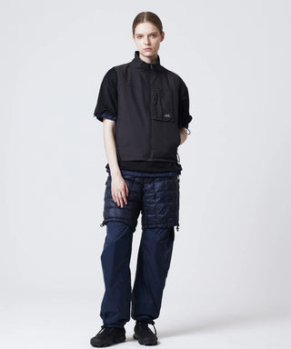 ダークネイビー×ブラック（裏側）／モデル身長 170cm／着用サイズ XS