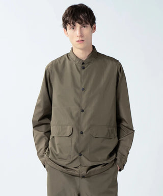 ダークオリーブ（表側）／モデル身長 178cm／着用サイズ L