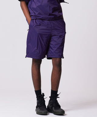 ダークパープル×ブラック（表側）／モデル身長 182cm／着用サイズ L