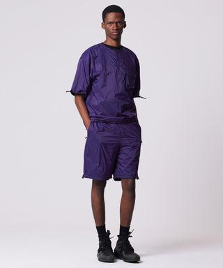 ダークパープル×ブラック（表側）／モデル身長 182cm／着用サイズ L