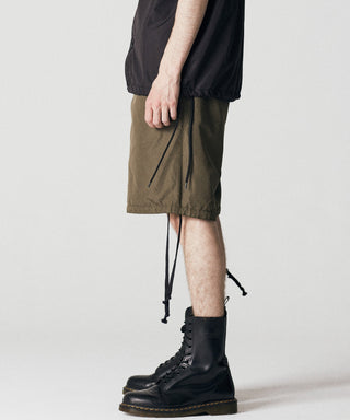 ブラック（裏側）／モデル身長 178cm／着用サイズ L