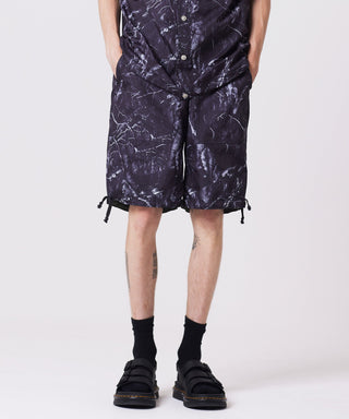 ダークツリー／モデル身長 178cm／着用サイズ L