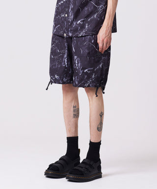 ダークツリー／モデル身長 178cm／着用サイズ L